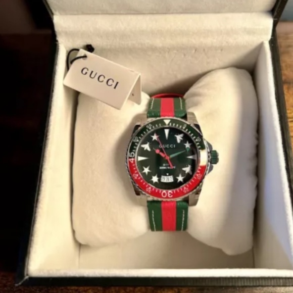 GUCCI Iconic Dive Watch - Picture 6 of 11
